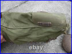 ALLEMAND WW2 Lot Sac style Poil de Vache & Gourde avec son Quart