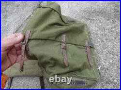 ALLEMAND WW2 Lot Sac style Poil de Vache & Gourde avec son Quart