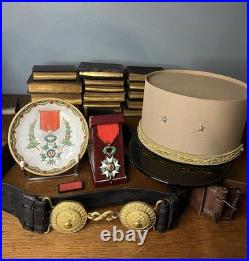 Ancien Képi de général de brigade + légion d'honneur, ceinturons