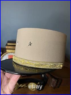 Ancien Képi de général de brigade + légion d'honneur, ceinturons