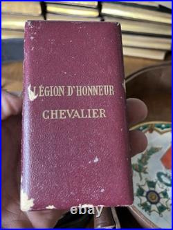 Ancien Képi de général de brigade + légion d'honneur, ceinturons