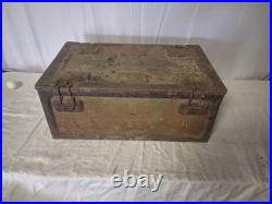 Ancienne caisse militaire + 2 douilles obus laiton WW2 militaria déco