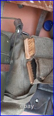 Armée Suisse 1940-1950 Sac Tornister rempli Gamelle Cartouchières Trousses etc