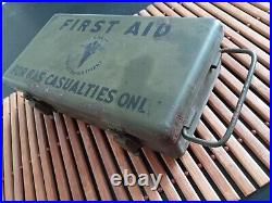 Boite de premier secours 1943 First aid for Gaz Casualties only WW2 Militaria