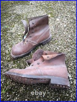 Brodequins cuir fauve france libre cloutage allemand ww2 petite pointure 1939 45
