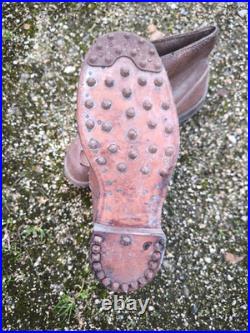 Brodequins cuir fauve france libre cloutage allemand ww2 petite pointure 1939 45