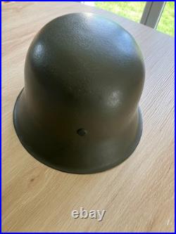 Casque allemand M42 Stahlhelm tardif complet