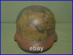 Casque allemand M-35. Camouflage Normandie 3 couleurs. Ww2. Taille 64. Doublure