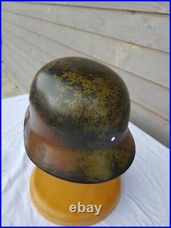 Coque de casque allemand camouflée 3 tons Normandie