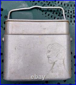 Gamelle Quart Fer Blanc Par Prisonnier 1940 Wwr2 Femme Nue Charlie Chaplin