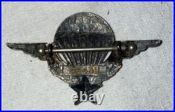 LOT D'INSIGNES ET D'ATTRIBUTS D'UN PARACHUTISTE DU 6° RPIMa