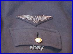 Lot Capitaine Aviateur Français WW2, vareuse, casquette datée 1942, photos