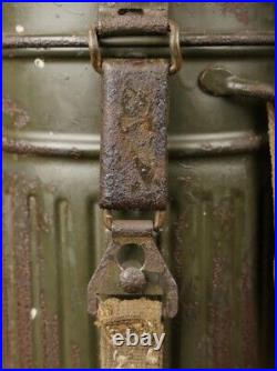 Masque a gaz allemand WW2 avec son boitier complet