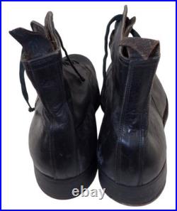 Paire de brodequins en cuir noir sous officier/officier français WW2 France 1940