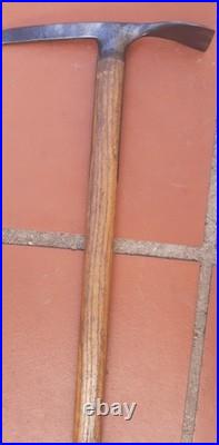 Piolet Allemand / Autrichien STUBAI GES. GESCH. Chasseur Alpiniste bois métal