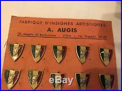 Plaquette rose 25 épingles Augis Légion française combattants politique Vichy