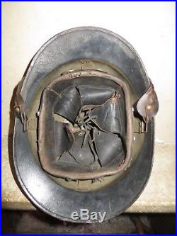 Rare casque ADRIAN pour un Officier de Chasseur, modèle 1926, peinture noire