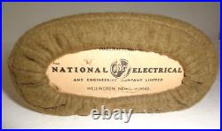 Rare gourde Néo-Zélandaise avec sa housse, étiquette du fabriquant. WW. 2