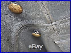 Rare manteau cuir allemand WH avec boutons dorés du modèle d'officier général