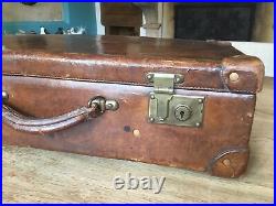 Splendide et ancienne valise militaire R. A. F 2eme Guerre mondiale